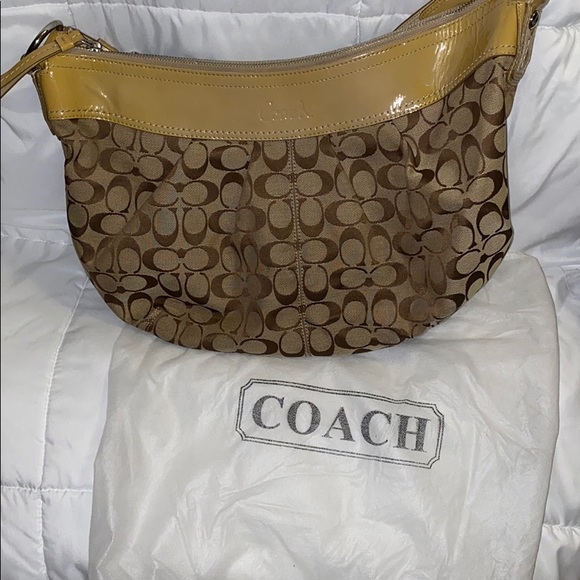 Tan Coach handbag - Picture 8 of 9